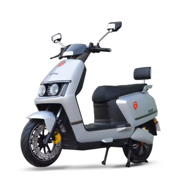 Metro-M6-Empower-Portable-Lithium-Silver-–-Removable-LiFePO4-Battery